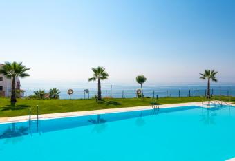 Ol  e Torrox Costa Holiday Rentals by Fuerte Group allows 18 year olds to book a room