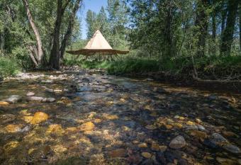 Bodhi Farms has Balcony rooms