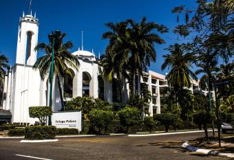 Ixtapa Palace allows 18 year olds to book a room