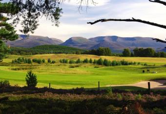 Silverglades Holiday Homes has Balcony rooms