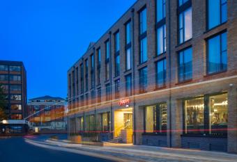 Hampton by Hilton York Piccadilly allows 18 year olds to book a room