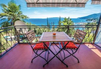 Breathtaking sea view app for 2+1, BBQ ...... has Balcony rooms