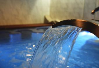 IMI Hotel & Spa allows 18 year olds to book a room