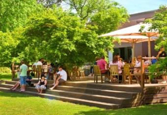 Buffalo Motel and Country Retreat allows 18 year olds to book a room