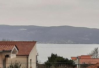 Apartment Biskupovic has Balcony rooms