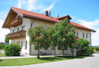 Pension Demmel allows 18 year olds to book a room