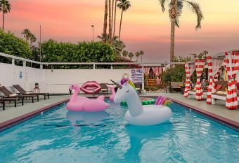 Float Palm Springs - Adults Only allows 18 year olds to book a room