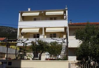 Studios Ana Mari has Balcony rooms