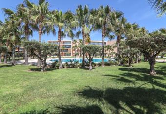 Apartamento Salgados 12c has Balcony rooms