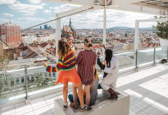 JO&JOE Vienna has Balcony rooms