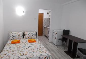 Peninsula-Cazino,Dalvi allows 18 year olds to book a room