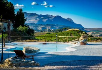 Agriturismo Antichi Granai has Balcony rooms