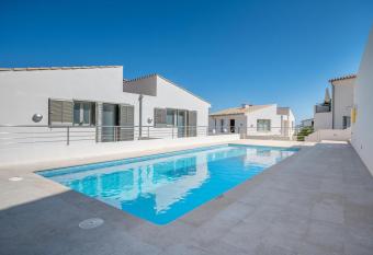 Molins 5 has Balcony rooms