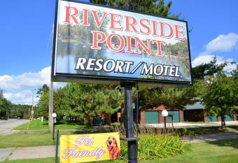 Riverside Point Resort has Balcony rooms