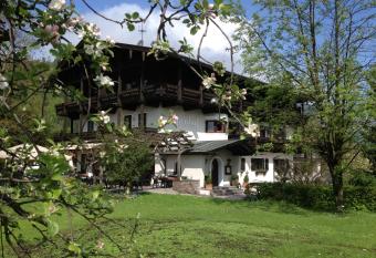 Alpenhof Landhotel Restaurant has Balcony rooms