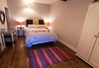 No 31 Promenade APARTMENT by the sea allows 18 year olds to book a room