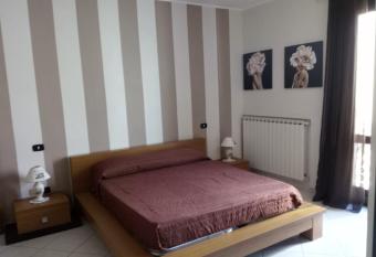 Casa vacanza GIUSA per le tue vacanze ideali has Balcony rooms