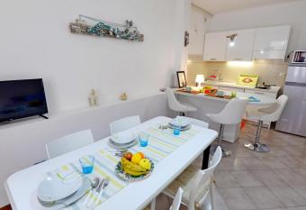 Appartamento Ginevra has Balcony rooms