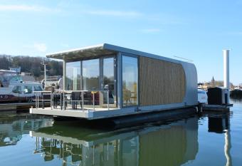 Floating vacationhome Sylt has Balcony rooms
