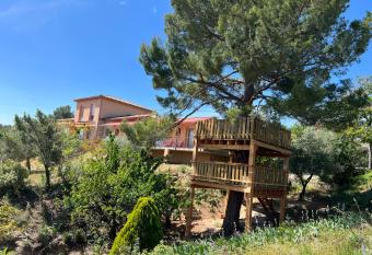 DOMAINE MAXXIM has Balcony rooms