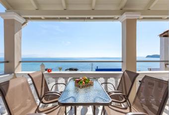 Albatross Apartments by Konnect, Ipsos Corfu has Balcony rooms