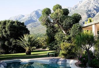 Mountain Haven Villa has Balcony rooms