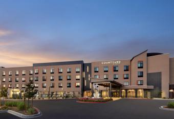 Courtyard by Marriott Petaluma Sonoma County allows 18 year olds to book a room