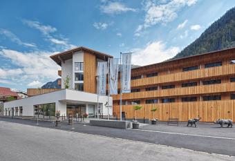 Sporthotel Silvretta Montafon allows 18 year olds to book a room