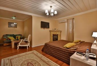 Caspian Pearl Boutique Hotel allows 18 year olds to book a room