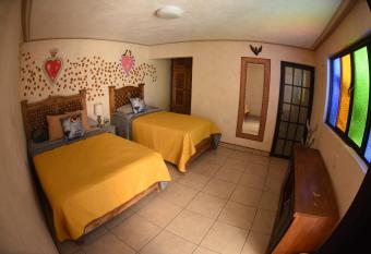 HOTEL CASA LIMON has Balcony rooms
