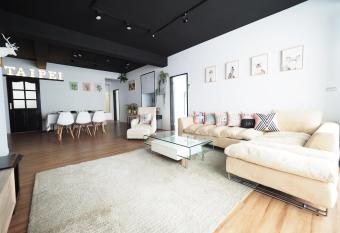 Oct UP Fuxing Second has Balcony rooms