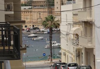 Modern Two Bedroom Sea View Apartment has Balcony rooms