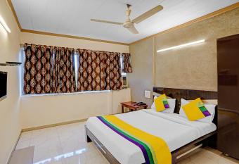 Itsy By Treebo - Aakash allows 18 year olds to book a room