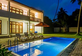 360 Surf Weligama Bay has Balcony rooms