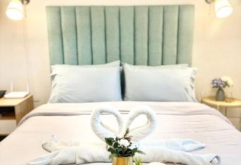 119 Amani Grand Mactan Resort allows 18 year olds to book a room