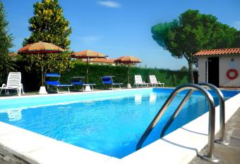 Agriturismo La Piana has Balcony rooms