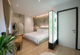 Boulevard Boutique Aparthotel allows 18 year olds to book a room