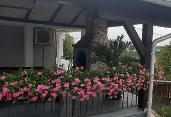 Apartman MELANI has Balcony rooms