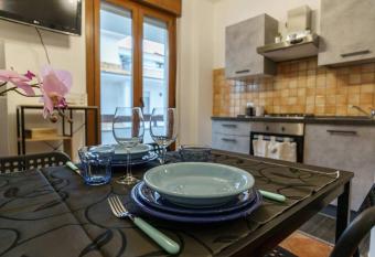 VERY WELL apartment has Balcony rooms