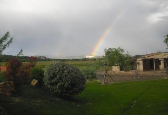 Jasmin allows 18 year olds to book a room