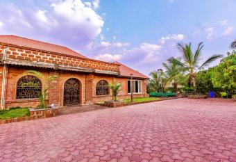 EKOSTAY Gold - Pablo Villa has Balcony rooms