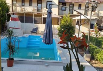 Vila Lucia has Balcony rooms