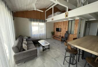 Une pause    la Hume allows 18 year olds to book a room