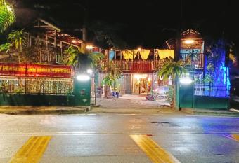 Forest Paradise Inn Teluk Bahang PRIVATE MALAY TRADITIONAL HOUSE CONCEPT HOTEL allows 18 year olds to book a room