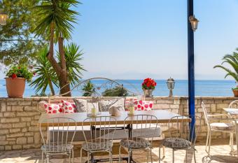Aurora Beach Hotel has Balcony rooms