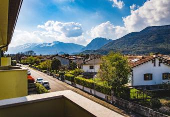 Appartamento Borgo Peschiere has Balcony rooms