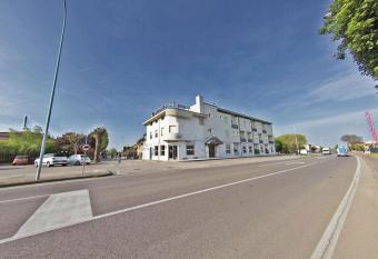 Hotel Ristorante Brusco has Balcony rooms