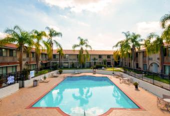 Studio 6 Anaheim Hills. Ca allows 18 year olds to book a room