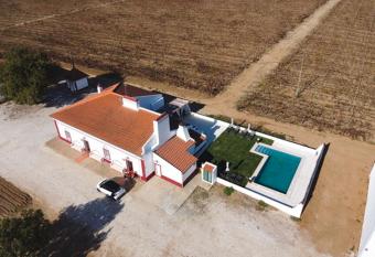 Herdade das Castas Nobres has Balcony rooms