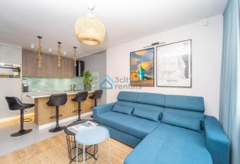 Navy Blue Superior Apartment allows 18 year olds to book a room